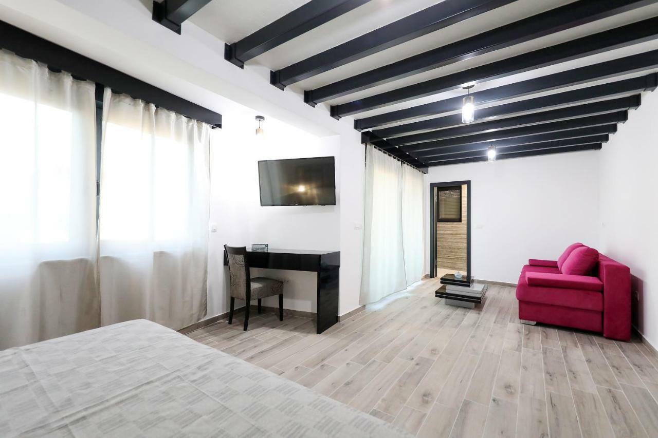 Boutique Residence Cosmopolis 1 Bibinje Buitenkant foto