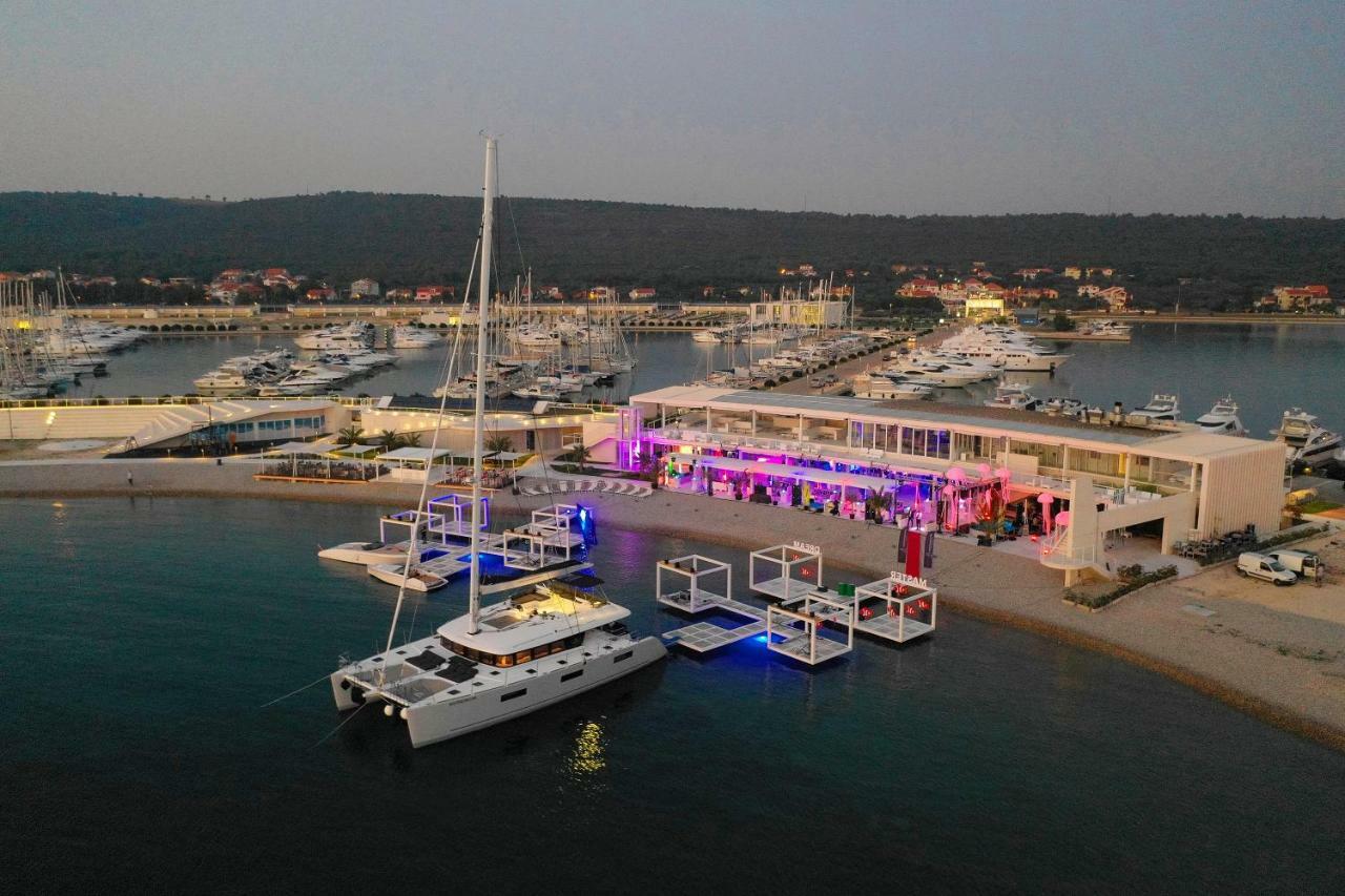 Boutique Residence Cosmopolis 1 Bibinje Buitenkant foto